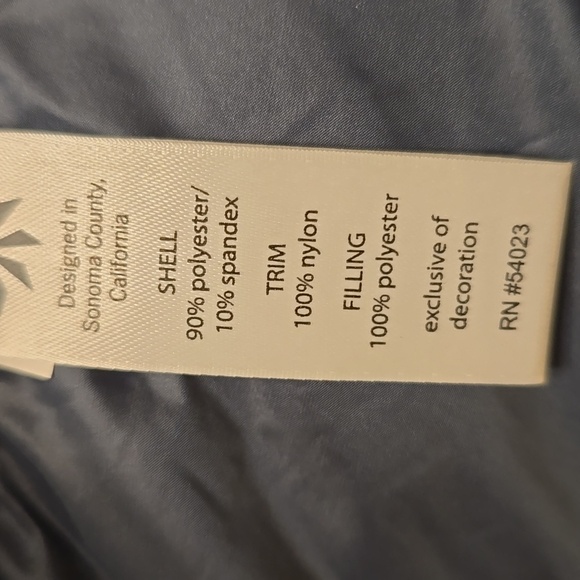 Athleta Women's Dark Green Quilted Puffer Jacket - Picture 13 of 16